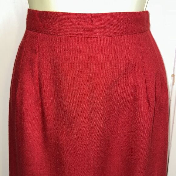Vintage 70s/80s Valerie Peyton Red Polyester/Rayon Straight Skirt - Picture 2 of 8